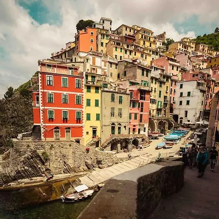 アパート Fonzi's House